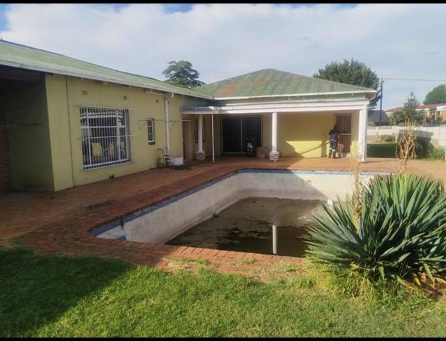 5 BEDROOM HOUSE FOR SALE IN CASSELDALE